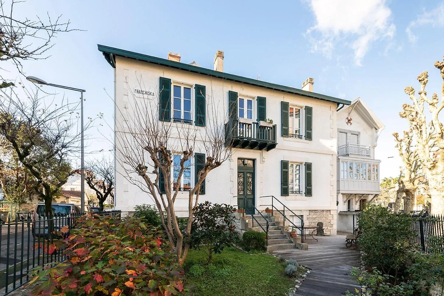Superbe Maison Familiale Avec Jardin Au Coeur De Biarritz France